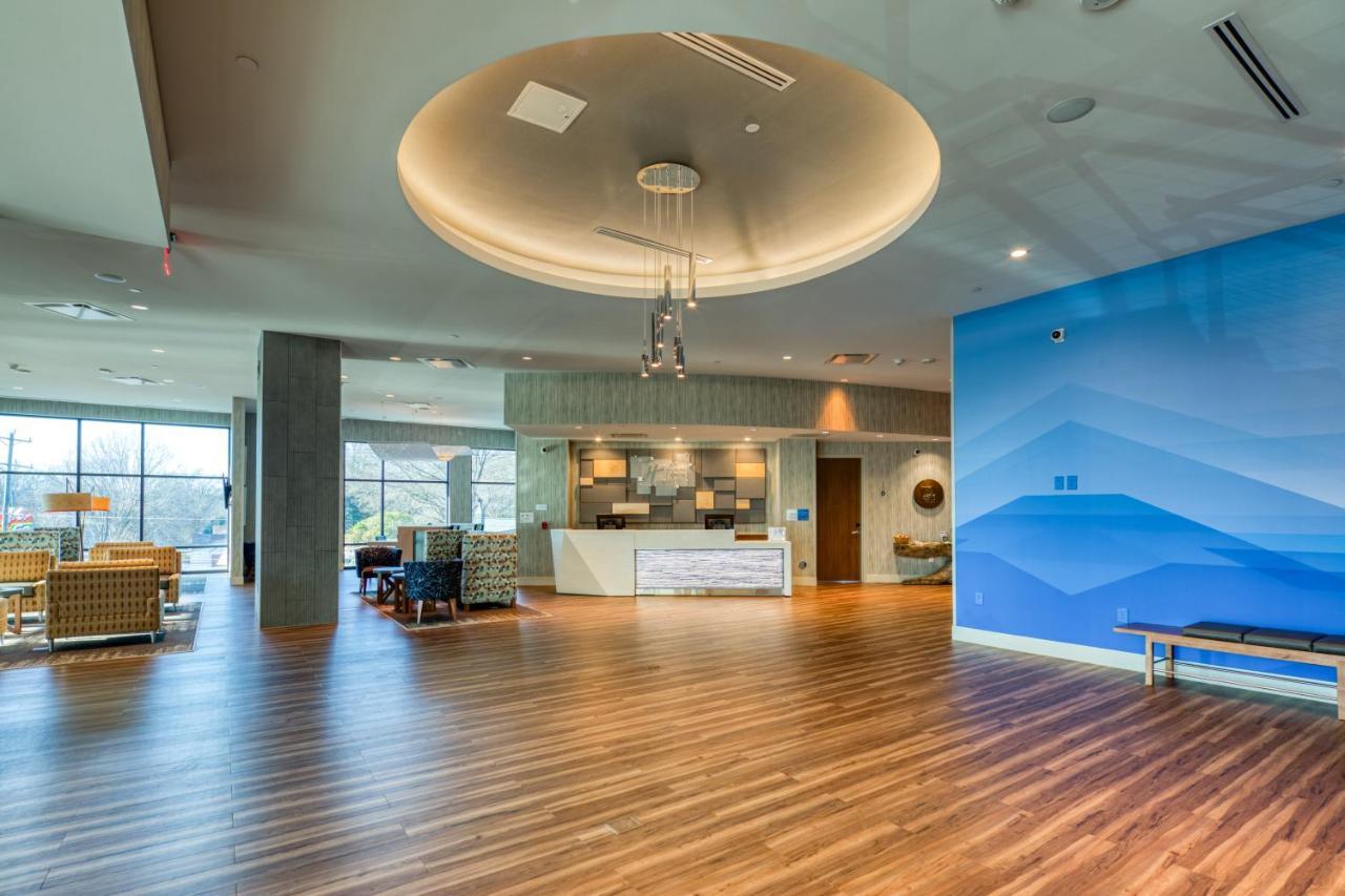 Holiday Inn Express & Suites - Charlotte - South End By Ihg Exterior foto